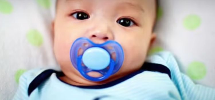 How to Keep a Pacifier in a Baby's Mouth